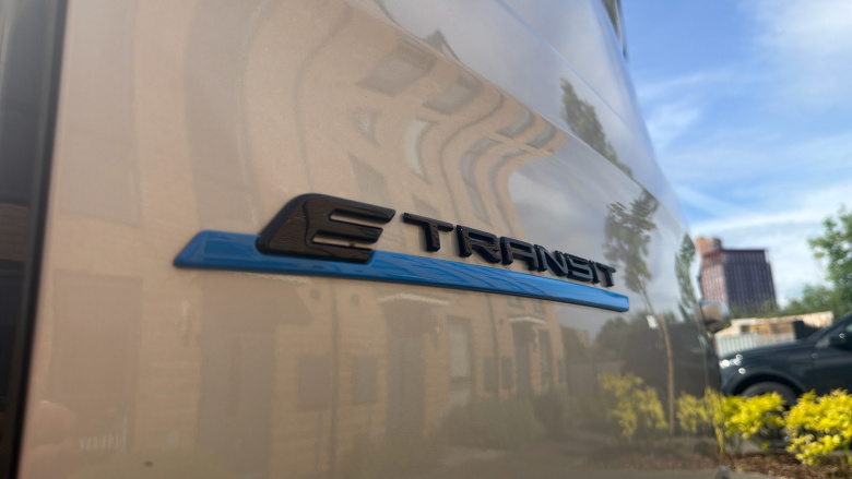 Ford Transit Custom E-320 L1 Rwd 100kW 65kWh H1 Van Limited Auto